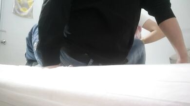 探花新片 小疯驴寻欢_25岁小姐姐，肤白貌美，温柔口交脉脉含情，主动扶着鸡巴进洞，後入爽歪歪